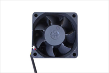 The cooling fan of the P21D power supply DZ06038B12UG 12V 1.40A